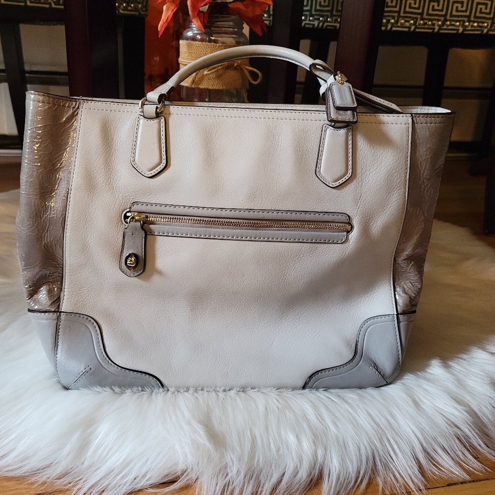 Leather handbag